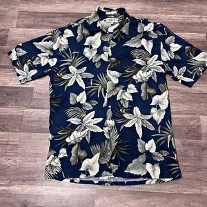 VTG Hawaiian shirt size medium